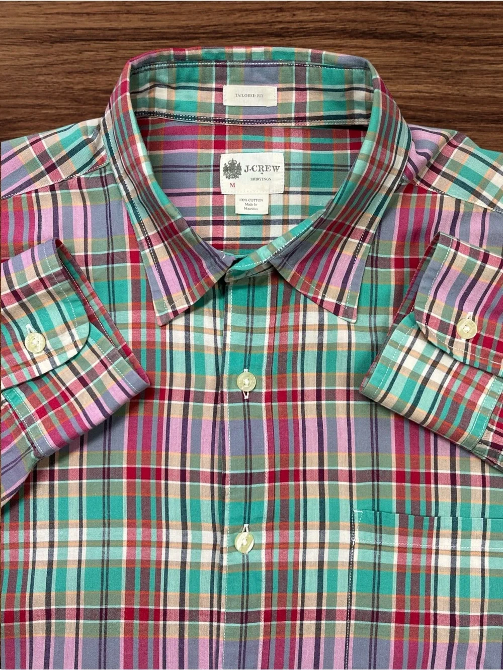 J. Crew Shirtings Men’s Tailored Fit Plaid Button Up Shirt. Medium